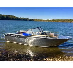 Алюминиевая лодка Тактика 430 DC (Comfort)